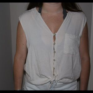 Jut Living Button & Tie top