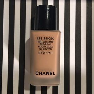 Chanel Les Beiges Healthy Glow Foundation No. 60