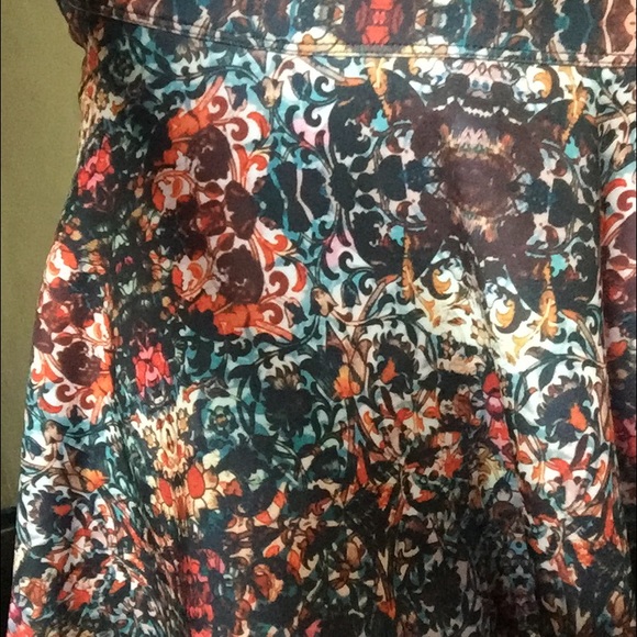 Floral printed skirt - Picture 2 of 6