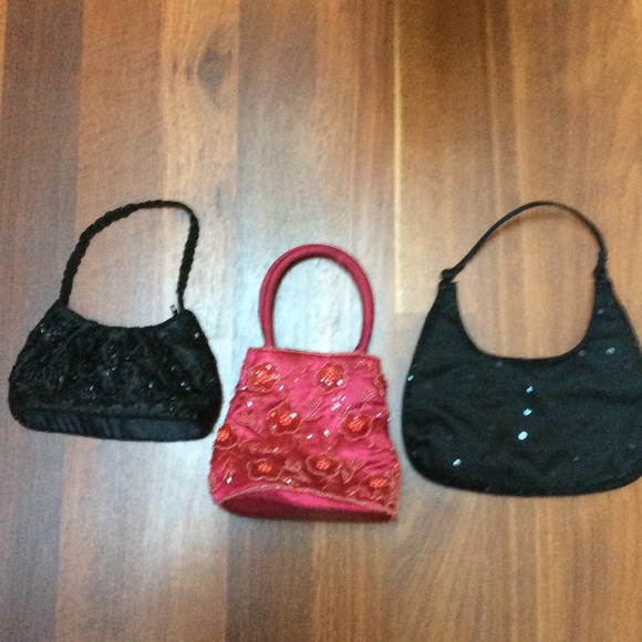 Collection of 3 sequenced evening handbags