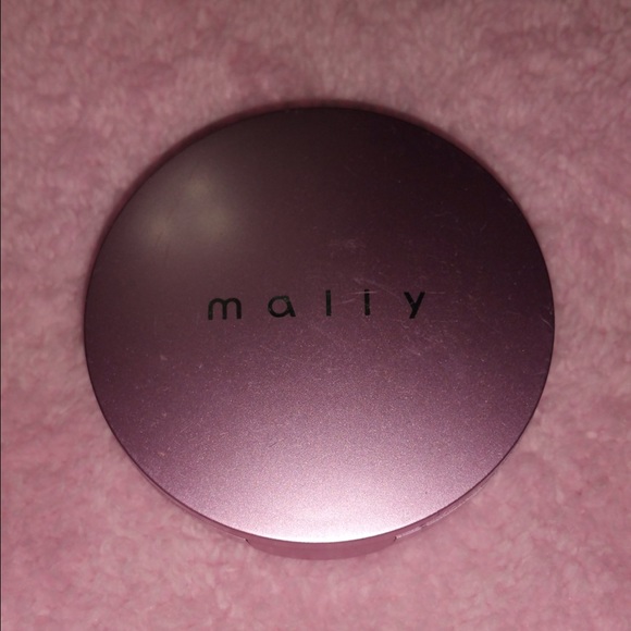 Mally Beauty Poreless Perfection Foundation
