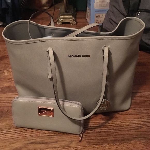 Grey Michael Kors bag and purse bundle