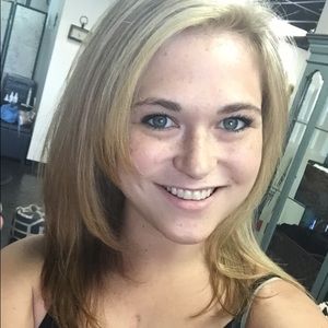 Meet your Posher, Allyson