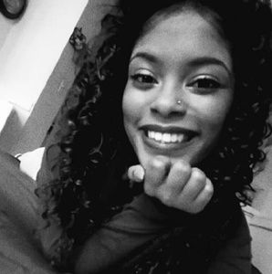 Meet your Posher, Dana