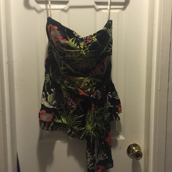 Strapless top with tie belt