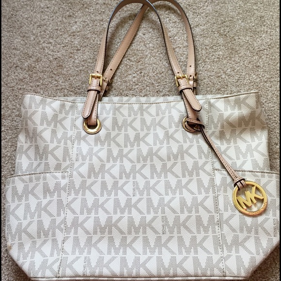 Michael Kors Handbags - Michael Kors purse