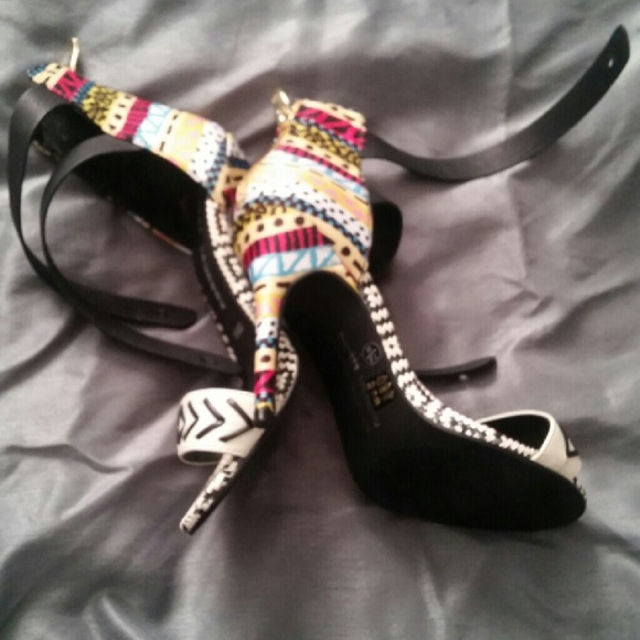 Sz 7.5 Chinese Laundry Multi-colored Heels - Picture 1 of 4