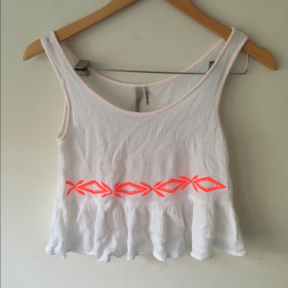 Super cute tank crop top