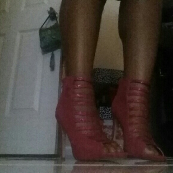 SALE!!! Sz 7 Pink Heels - Picture 3 of 5