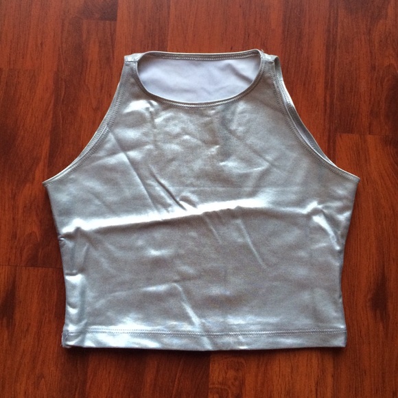 AA metallic crop top