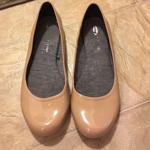 Patent nude flats!