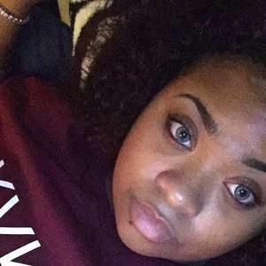 Meet your Posher, Kira