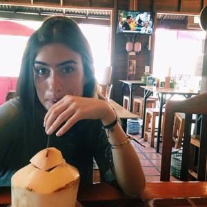 Meet your Posher, Fernanda