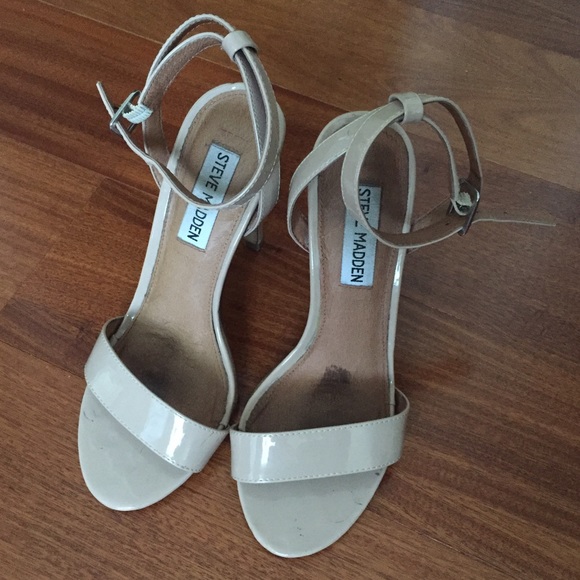Steve Madden Nude Pumps