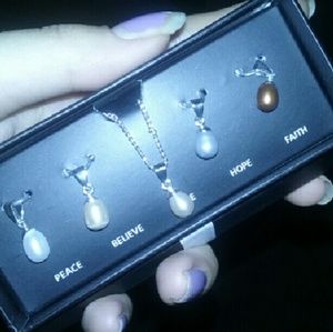 NWT necklace with changeable pendants
