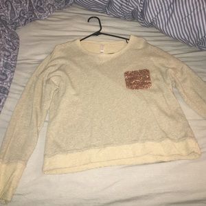 Long sleeve with sparkling pocket