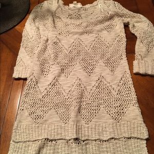 Creme sweater