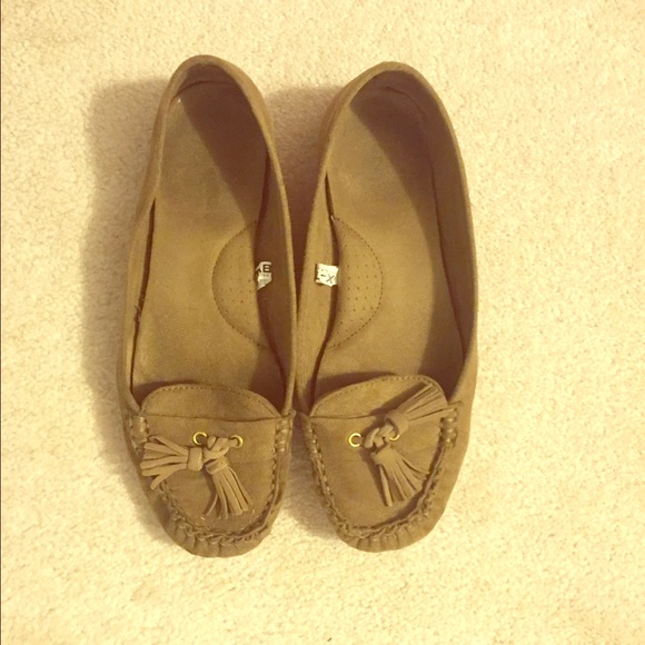 Comfortable loafers/flats. Size 8.5