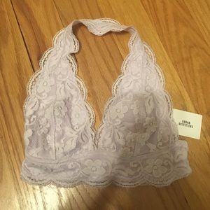 🆕 UO Halter Bralette