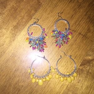2 pairs of earrings 2 pairs of earrings
