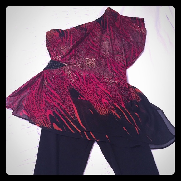 One shoulder asymmetrical style top