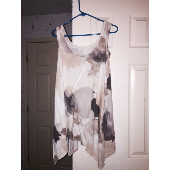 Alternative Sleeveless Dress - Picture 2 of 3