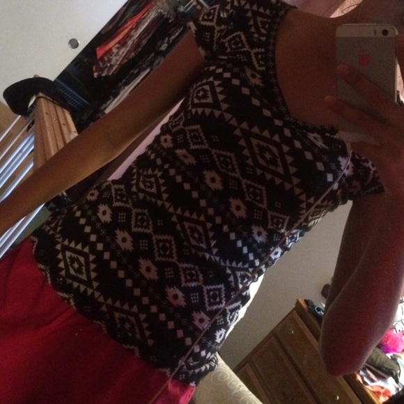 Wet Seal Short-sleeve tee - Picture 3 of 3