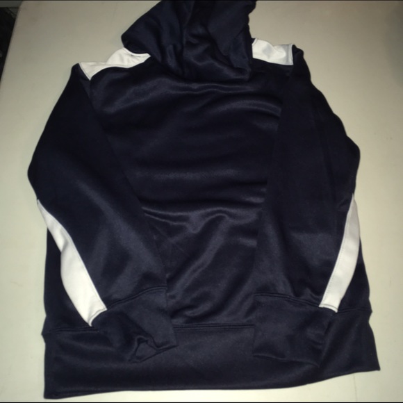 Boys Nike Therma-Fit Sweatshirt NWT - Picture 3 of 4