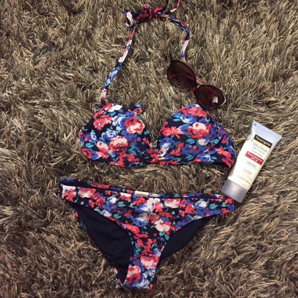 Bathing suit set