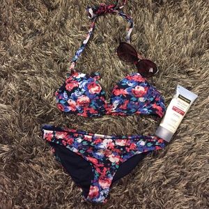 Bathing suit set