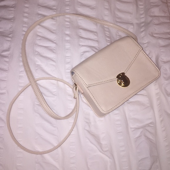 Forever 21 cream leather Crossbody purse!