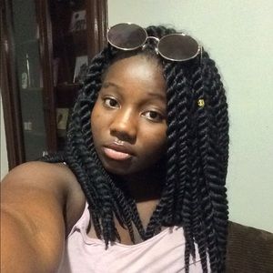 Meet your Posher, Nyraha