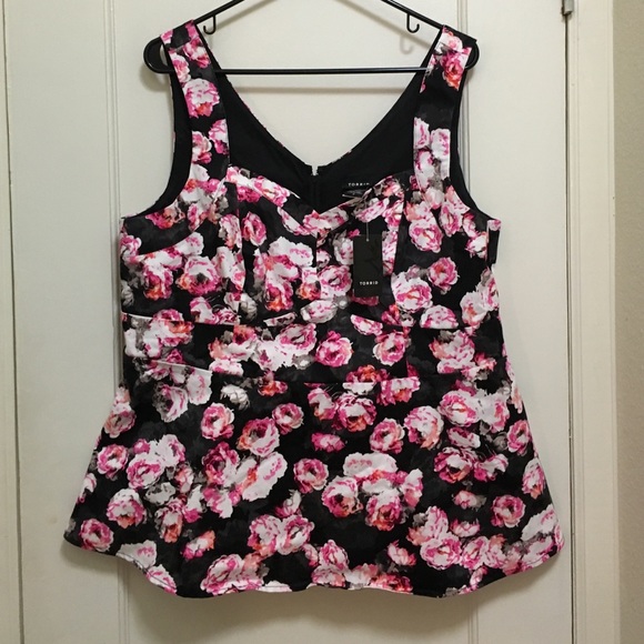 SOLD NWT Beautiful pink flowered peplum top