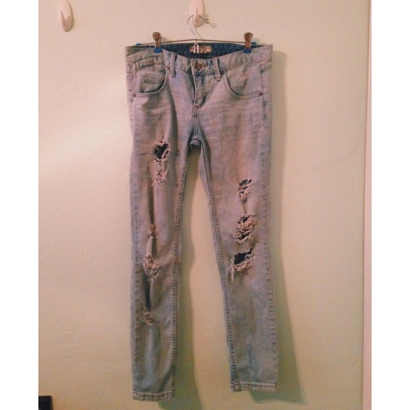 Ripped Free People boyfriend jeans