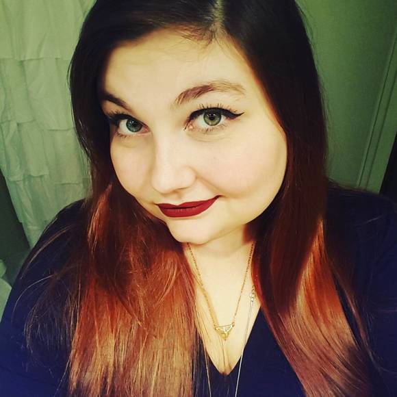 Meet your Posher, Amanda - Picture 1 of 1