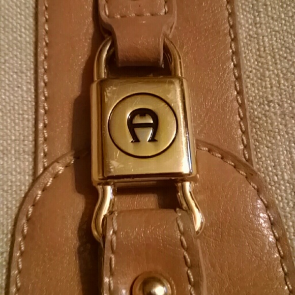Purse - Picture 2 of 3