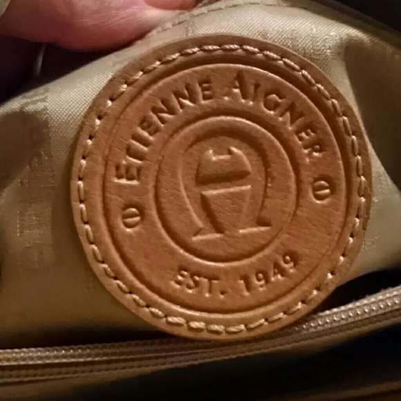 Purse - Picture 3 of 3