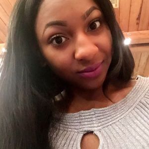 Meet your Posher, Allegra