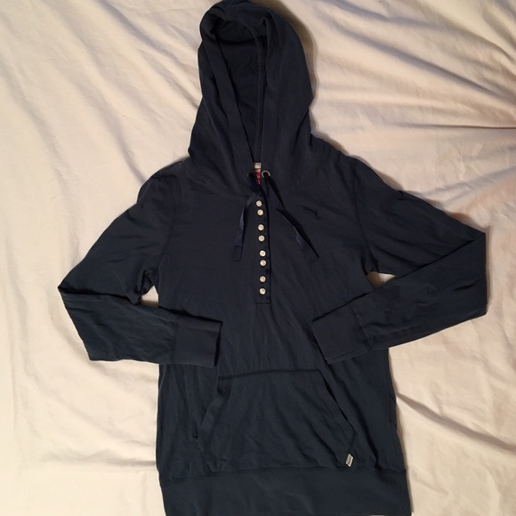 Comfy Navy Blue Sweatshirt With Buttons