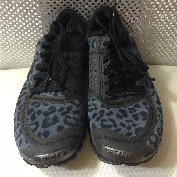 Nike free 5.0 leopard sneakers