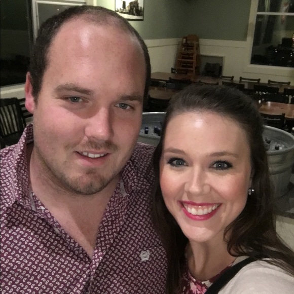 Meet your Posher, Lauren - Picture 1 of 1