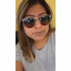 Meet your Posher, Carla