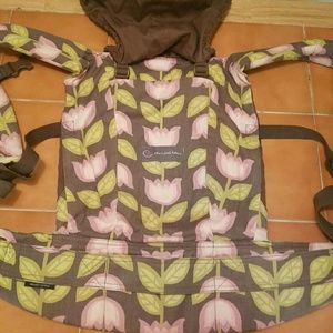 Ergo Baby Carrier/Petunia Picklebottom USED