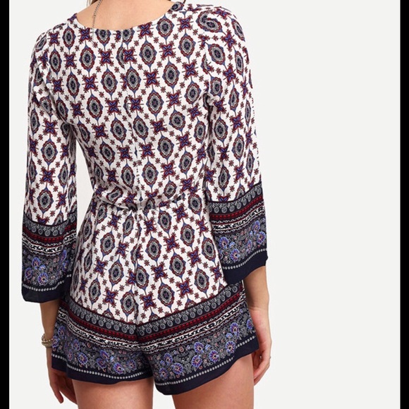 🌷LAST ONE🌷Bohemian Romper Bell Sleeve - Picture 2 of 6