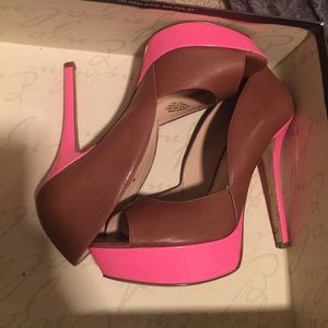 Enzo angiolini pumps