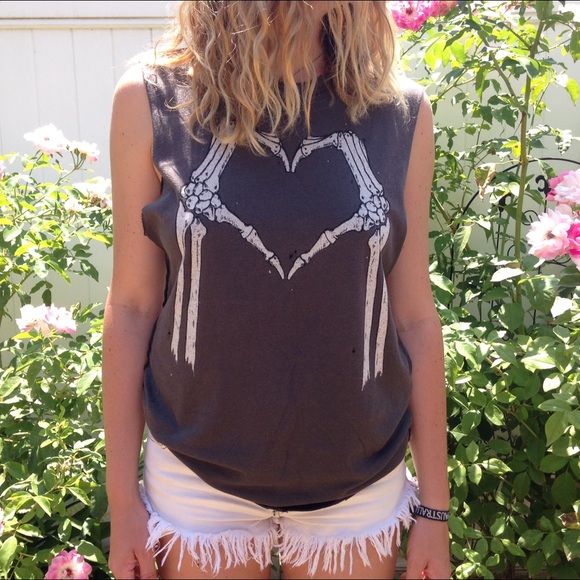 UNIF Heart Hands Muscle Tee/ Grey/ Small