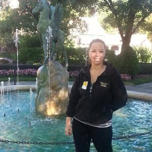 Meet your Posher, Shana