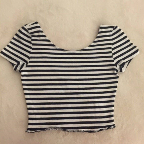 H&M Stripped Crop Top