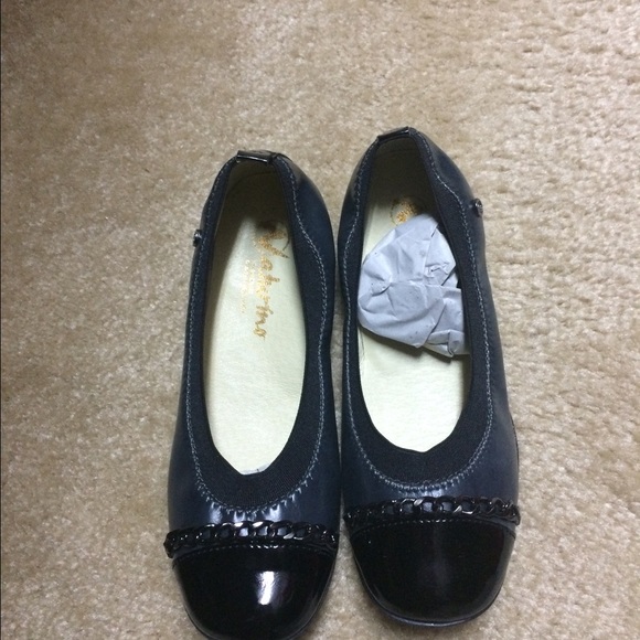 Naturino black leather chain ballet flat