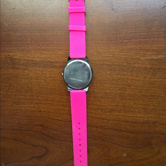 Pink watch - Picture 3 of 3